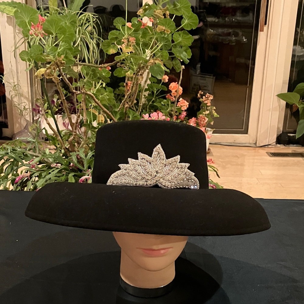 Elegant Black Wool Hat with Silver Rhinestone Beaded Embellishment